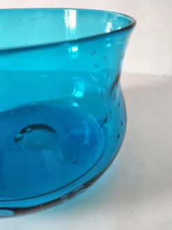 Coupe vintage en verre bullé bleu turquoise