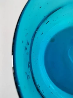 Coupe vintage en verre bullé bleu turquoise
