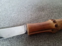 Couteau à fromage manche en bambou