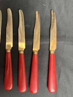 12 couteaux à dessert en vermeil, avec écrin, vers 1940