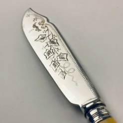 Couteaux et Fourchettes à Poisson en Argent Plaqué Ancien pour 12 personnes de Sheffield, Angleterre, années 1910, Ensemble de 24