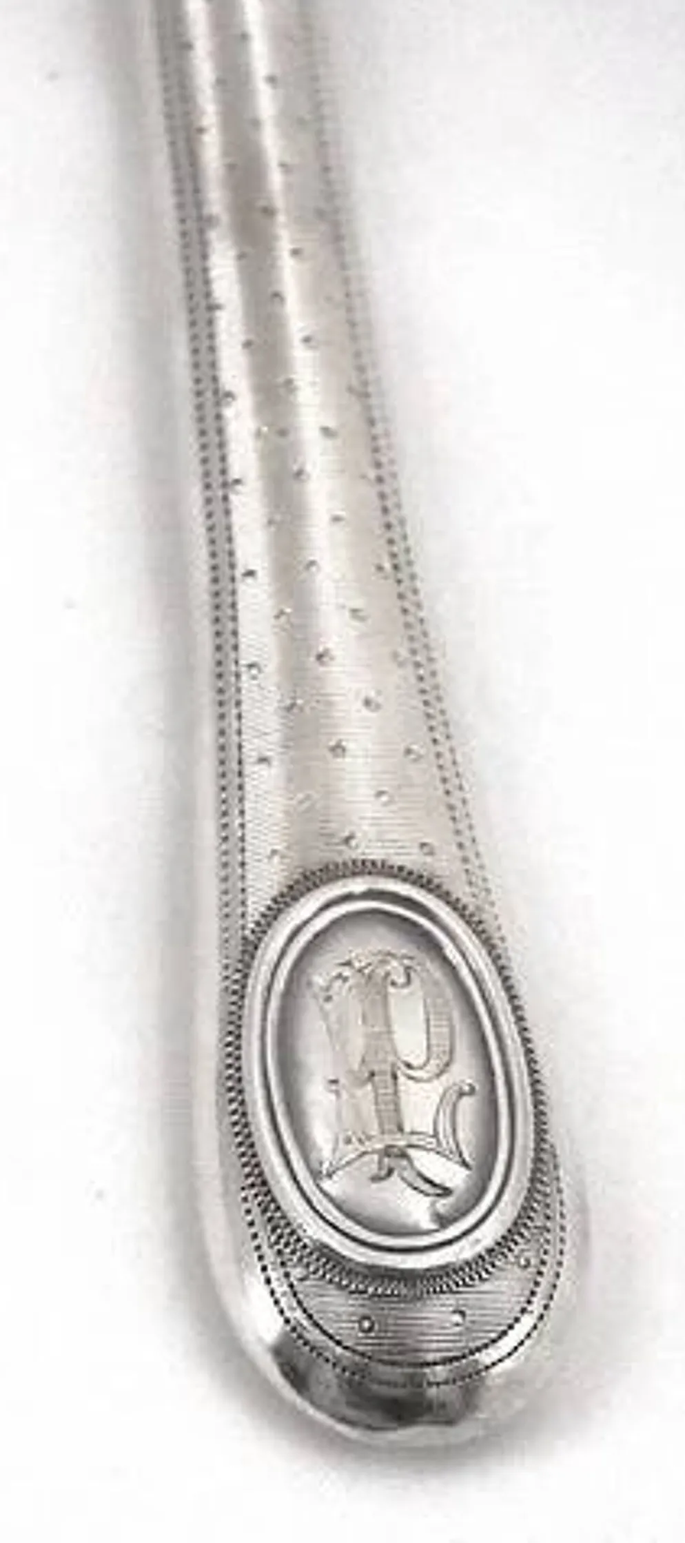 12 couteaux à fruits, lames et manches argent Minerve, guillochés, Napoléon III.