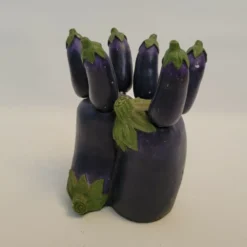 6 couteaux + leur support en forme de légume aubergine