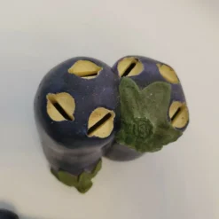 6 couteaux + leur support en forme de légume aubergine