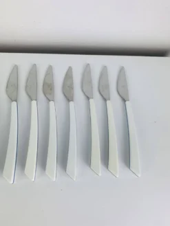 14 couteaux par Nathalie George pour Air France, inox, vintage