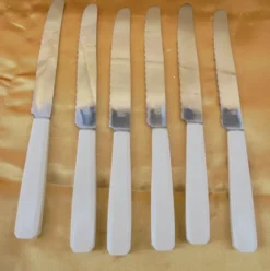 6 couteaux vintage manche bakélite