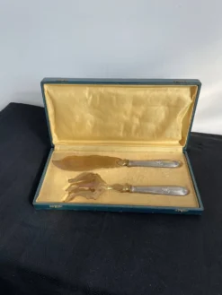 Couvert de service à poisson, argent fourré, métal doré, France