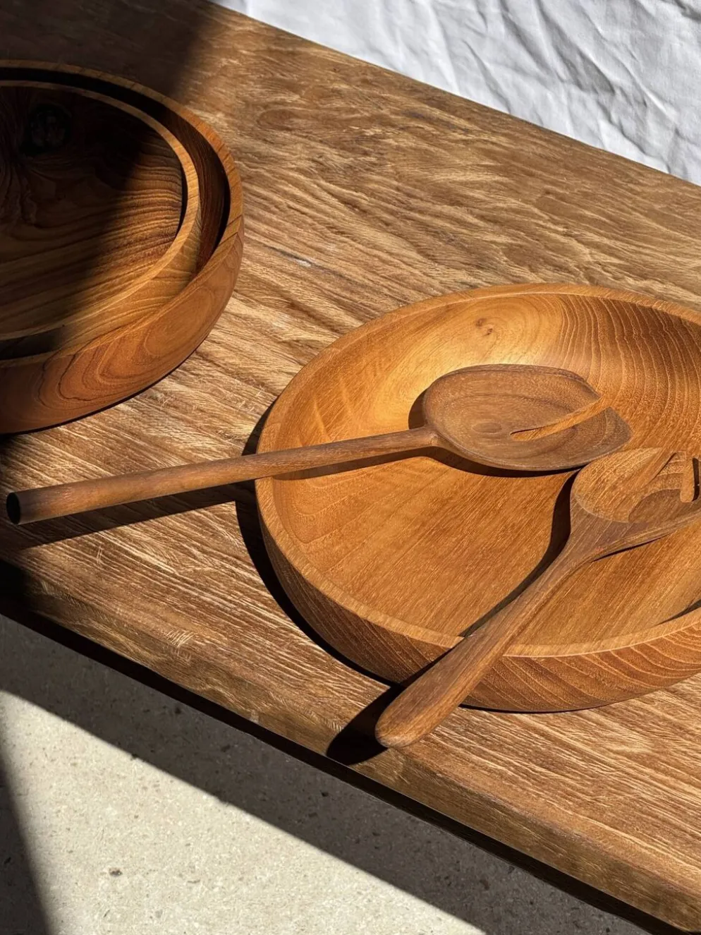 Couvert à salade ou cuiller spatule bout plat fendue en teck L30 D9x8