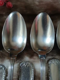 14 couverts anciens en métal argenté