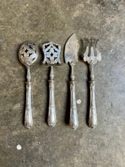 4 couverts à bonbon en argent chiffrés