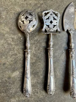 4 couverts à bonbon en argent chiffrés
