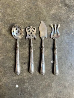 4 couverts à bonbon en argent chiffrés