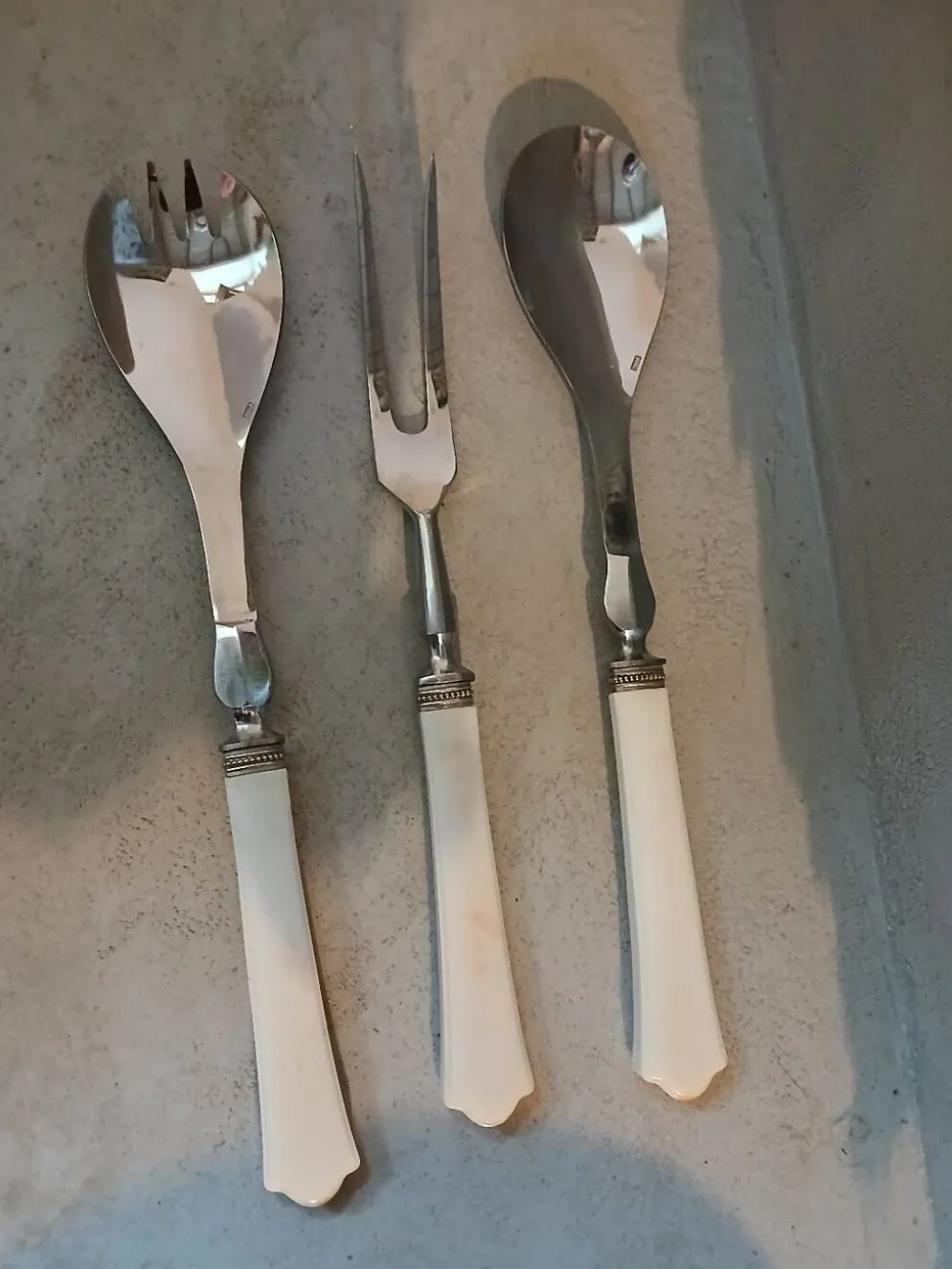 3 couverts de service anciens