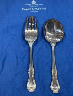 Couverts de service Mappin and Webb en métal argenté modèle Russell
