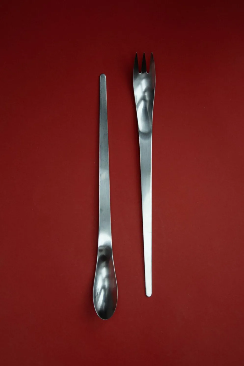 Couverts à salade AJ dessinés par Arne Jacobsen édition Georg Jensen, 1957