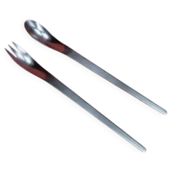 Couverts à salade AJ dessinés par Arne Jacobsen édition Georg Jensen, 1957