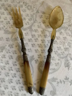 Couverts à salade en corne et métal années 1920