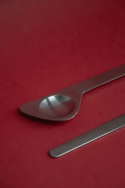 Couverts à salade par Arne Jacobsen