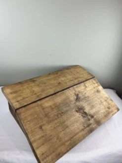 Écritoire ancien en bois massif