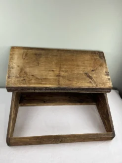 Écritoire ancien en bois massif
