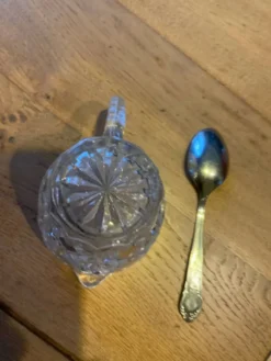Crémier en cristal taillé artisanal - Charme vintage