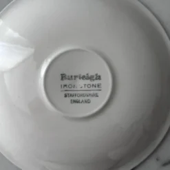Crémier en porcelaine anglaise