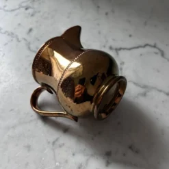 Crémier en porcelaine mordorée