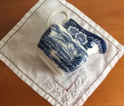 Crémier Lochs of Scotland made in England Loch Leven - décors bleu