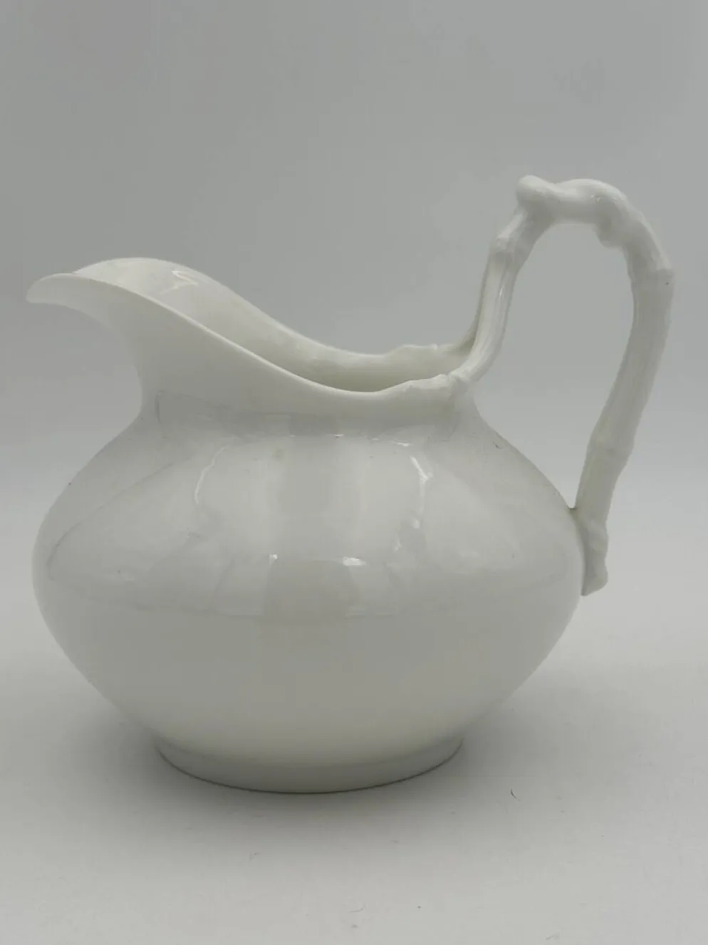 Crémier, pot à lait vintage porcelaine blanche