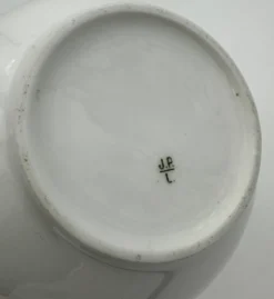 Crémier, pot à lait vintage porcelaine blanche