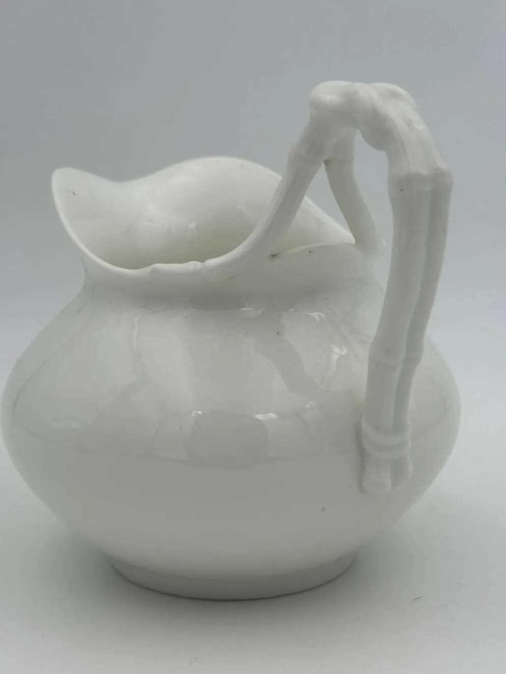 Crémier, pot à lait vintage porcelaine blanche