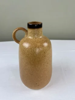 Cruche en grès émaillé