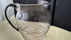 Cruche , pichet , carafe à eau en verre Décor meulé 1.2 L