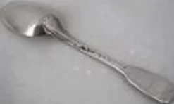 Cuillère à entremets, argent massif XVIII, 18 cm, Paris modèle au Filet.