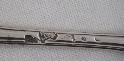 Cuillère à entremets, argent massif XVIII, 18 cm, Paris modèle au Filet.