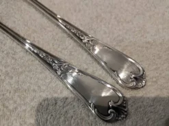Cuillère et fourchette à ragout en métal argenté orfèvre Ercuis Louis XV