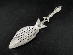 Cuillère figurative en laiton polonais en forme de poisson par SW Varsovie, années 1900.