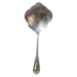 Cuillère à fraises ou salade de fruits ancienne Art Nouveau en métal argent