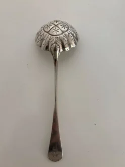 Cuillère à pèlerin , pelle à service Christofle en métal argenté