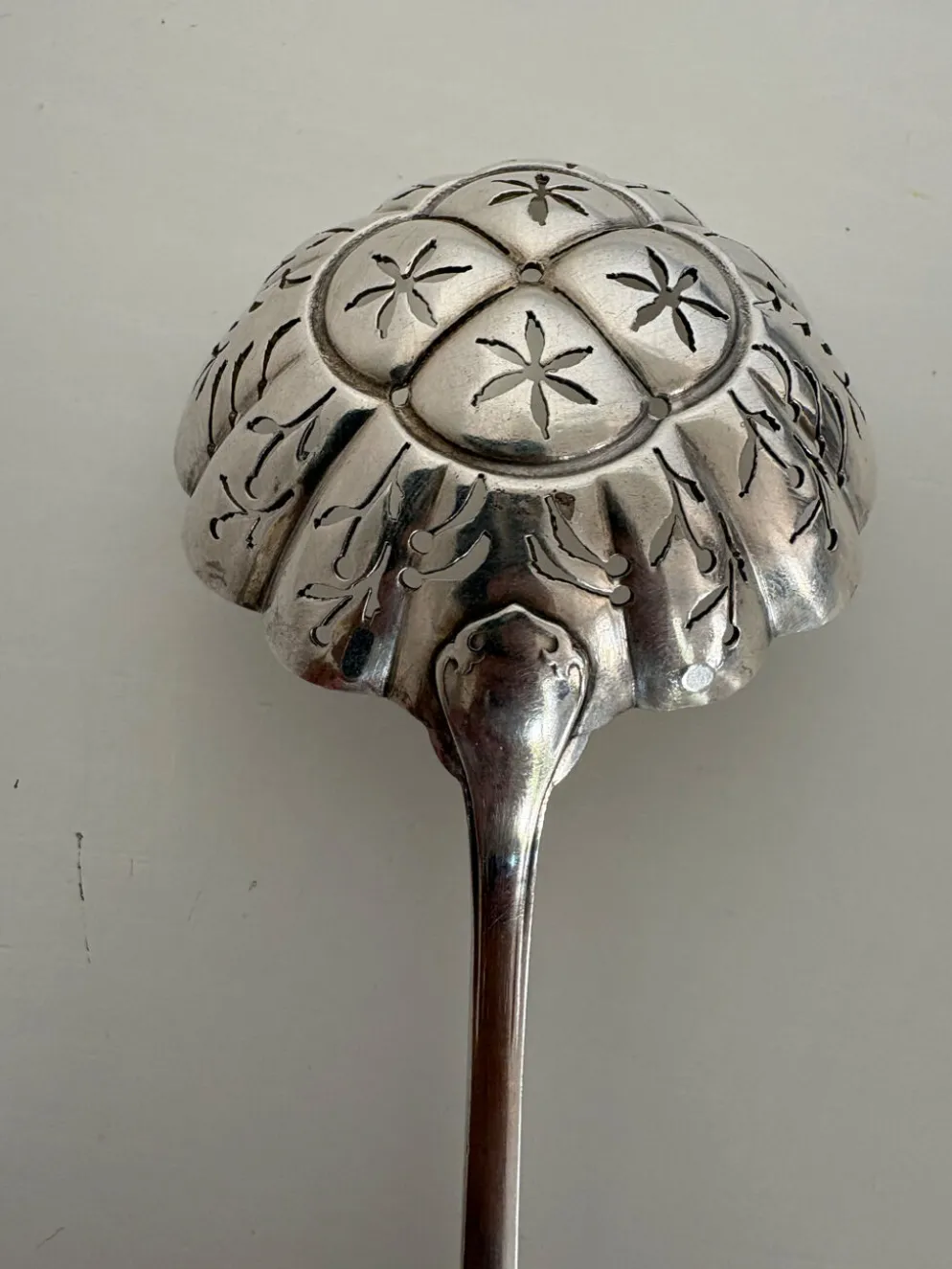 Cuillère à pèlerin , pelle à service Christofle en métal argenté