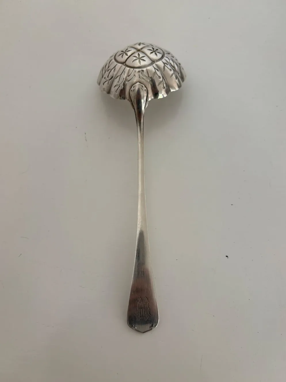 Cuillère à pèlerin , pelle à service Christofle en métal argenté