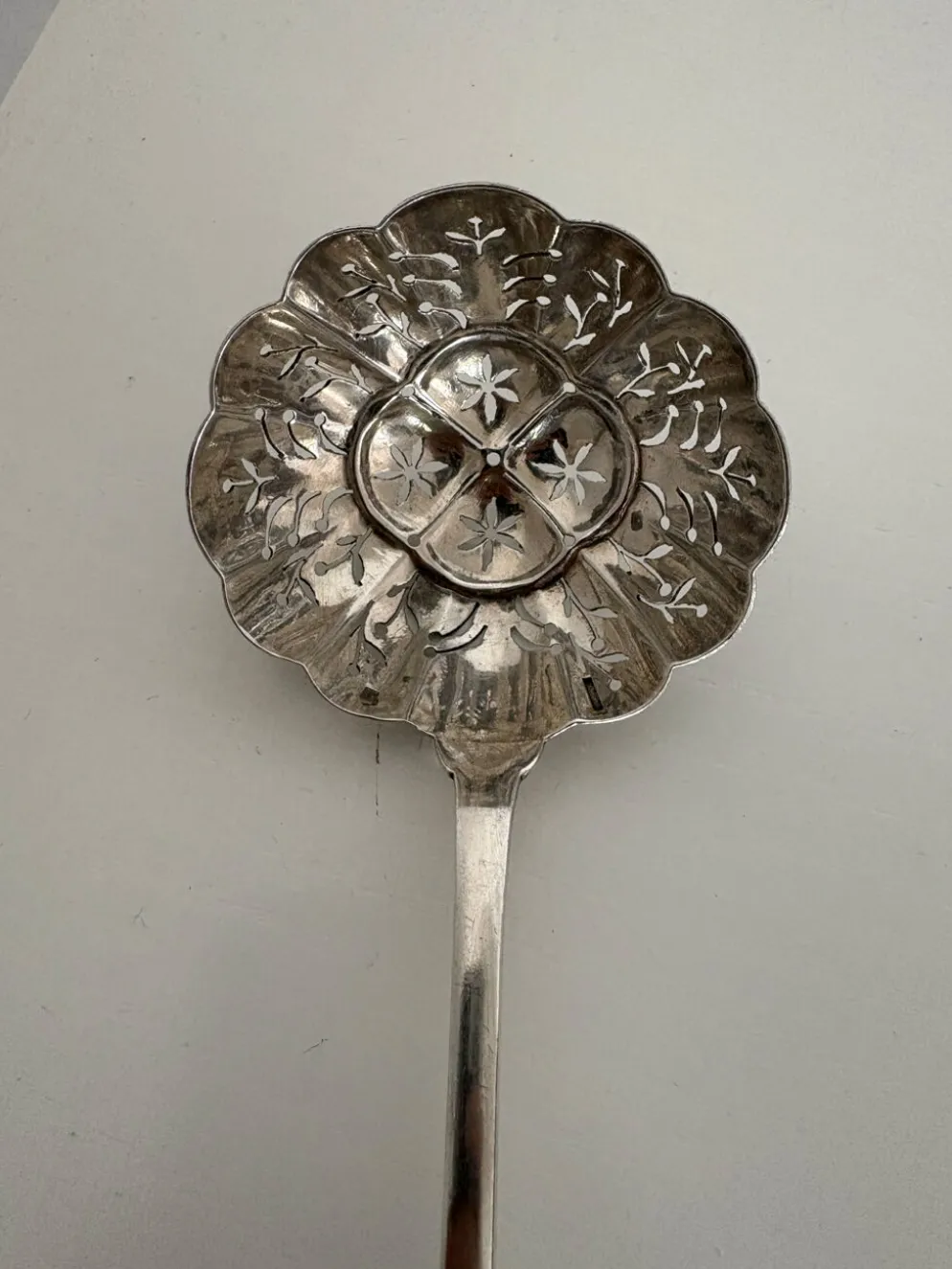 Cuillère à pèlerin , pelle à service Christofle en métal argenté