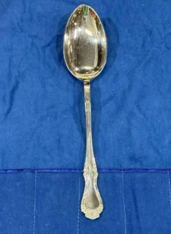 Cuillère à ragoûts Mappin and Webb en métal argenté modèle Russell