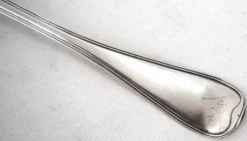 Cuillère à ragout, de service, argent massif XVIII, modèle Filet droit.
