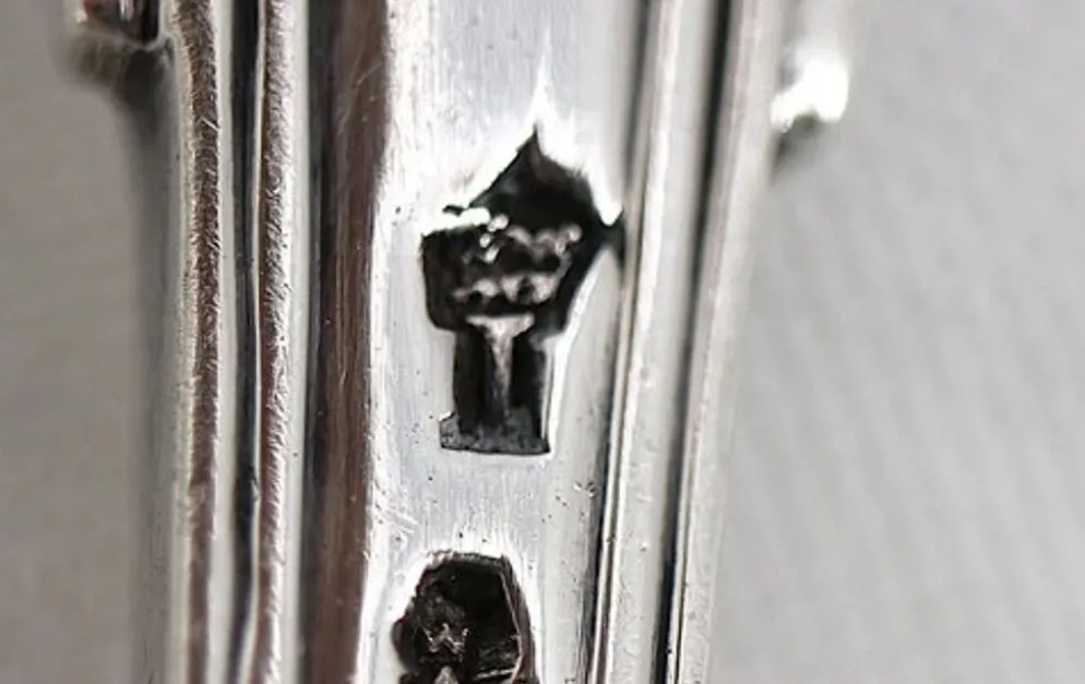 Cuillère à ragout, de service, argent massif XVIII, modèle Filet droit.