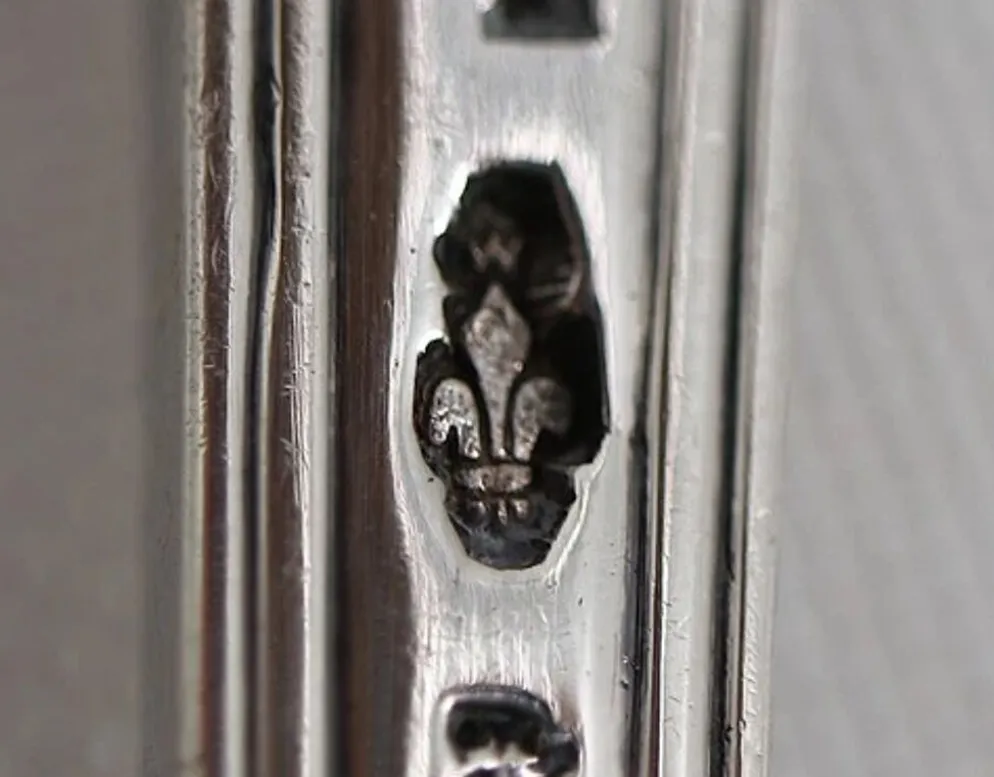 Cuillère à ragout, de service, argent massif XVIII, modèle Filet droit.