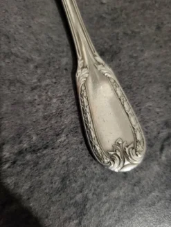 Cuillère à saupoudrer vintage en excellent état