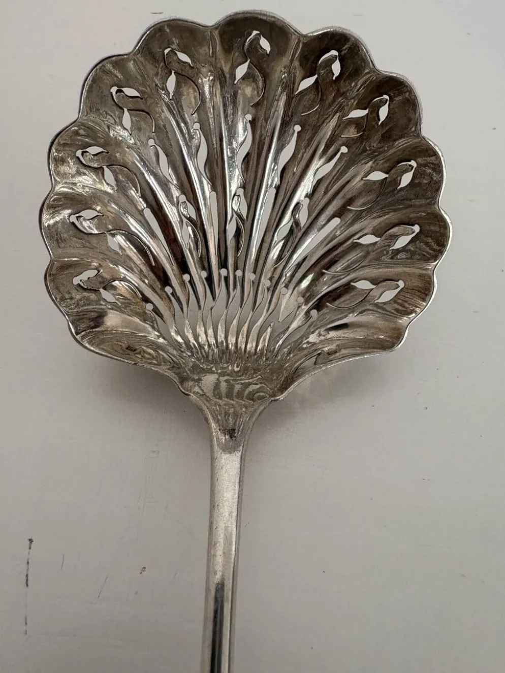 Cuillère, saupoudreuse en argent