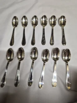 12 cuillères à café en métal argenté