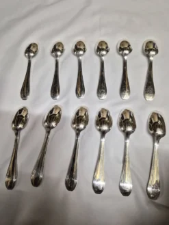 12 cuillères à café en métal argenté